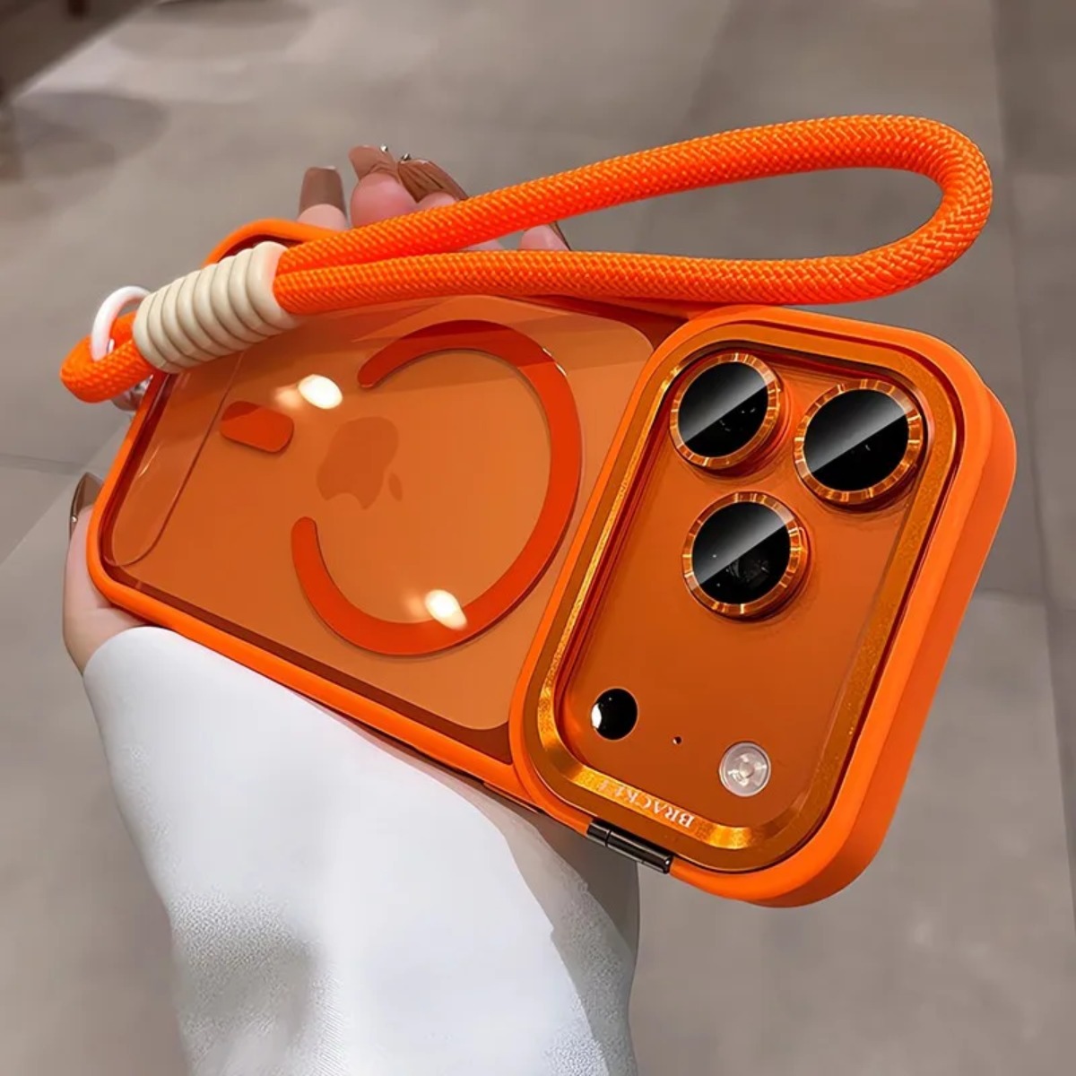 Magsafeワイヤレス充電対応リストストラップ付きレンズカ - Camera Wrist Strap のレビューと価格